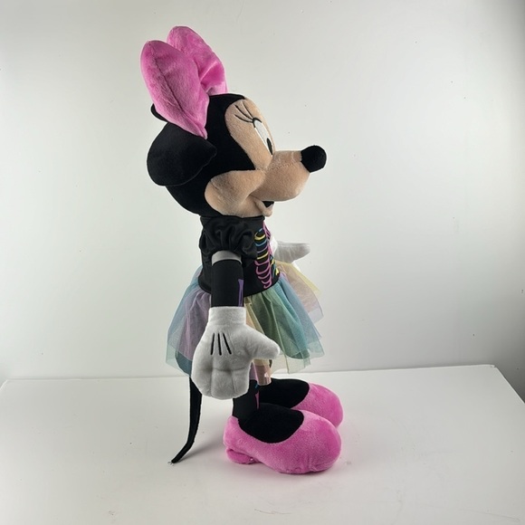 HALLOWEEN MINNIE MOUSE DISNEY HALLOWEEN OUTFIT NWT 22” TALL STANDS ON OWN PLUSH - Picture 4 of 7